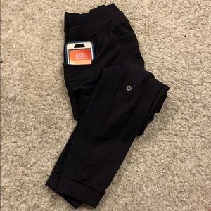 lululemon base runner pant: size 2